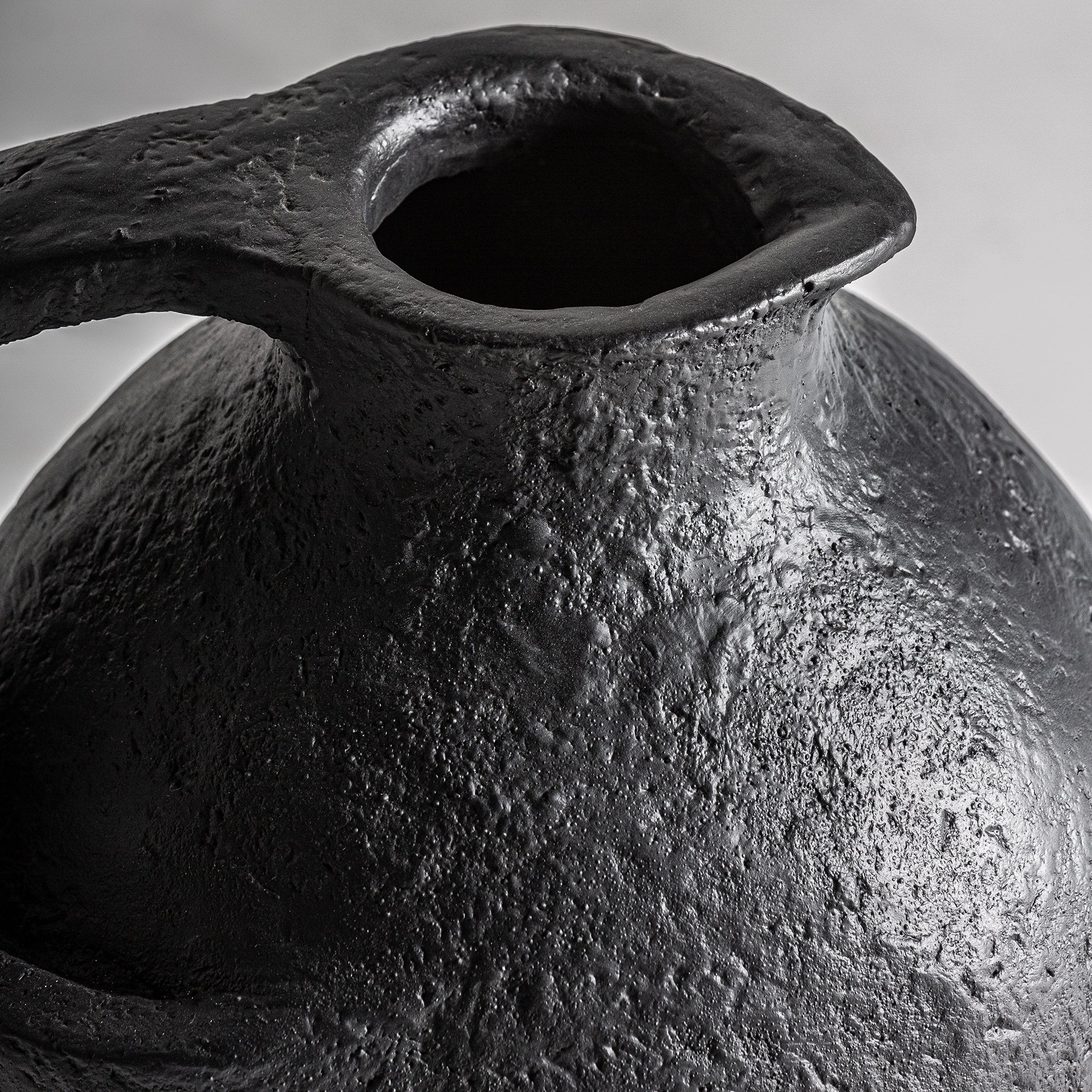 RILEY VASE